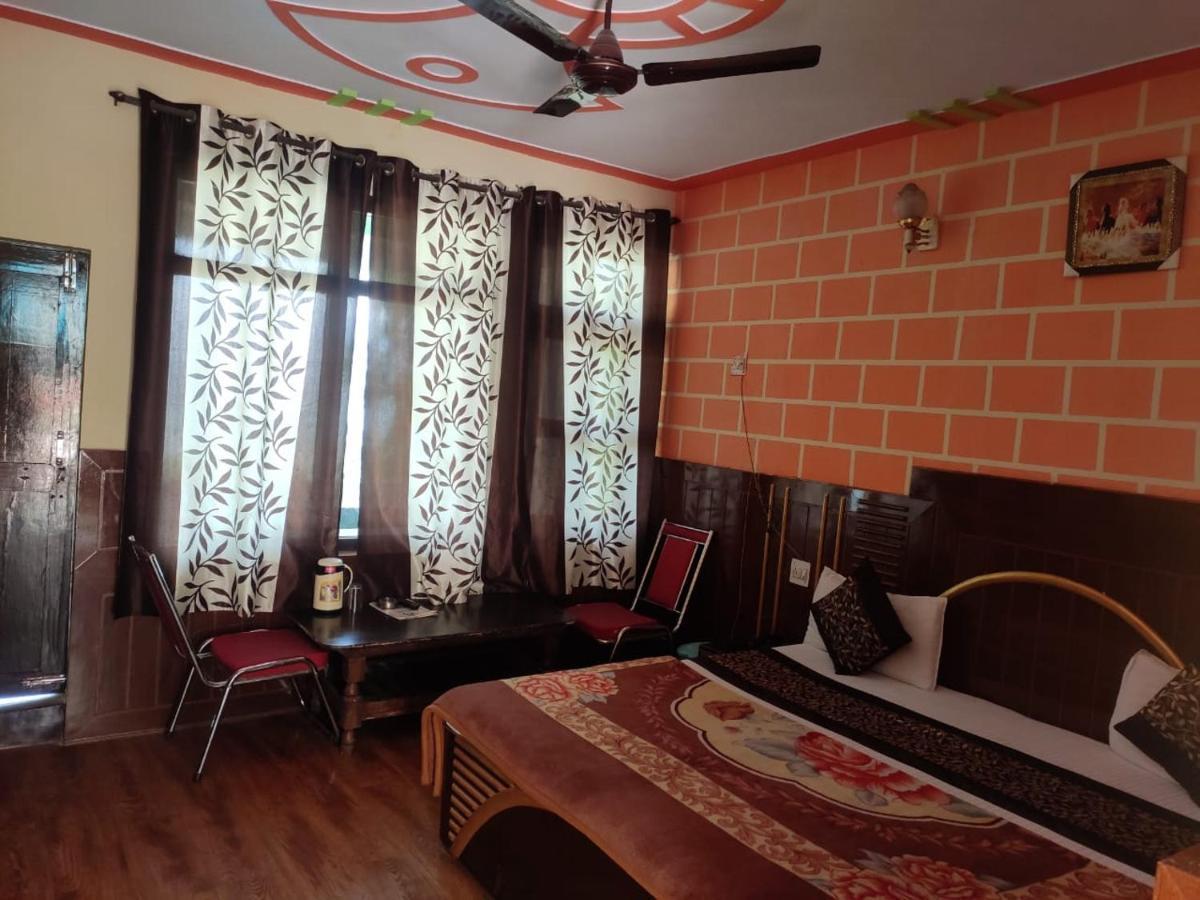 Hotel Deepraj, กอซานี ภายนอก รูปภาพ