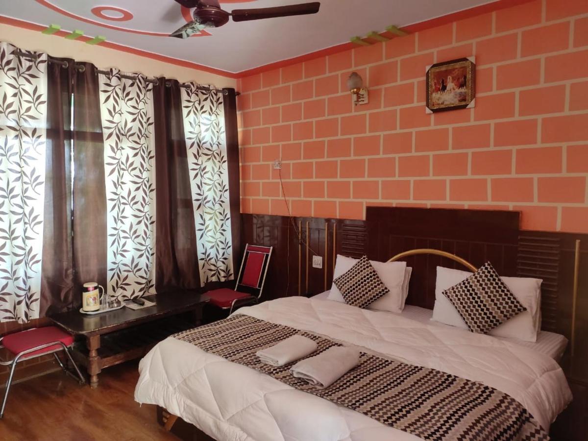 Hotel Deepraj, กอซานี ภายนอก รูปภาพ