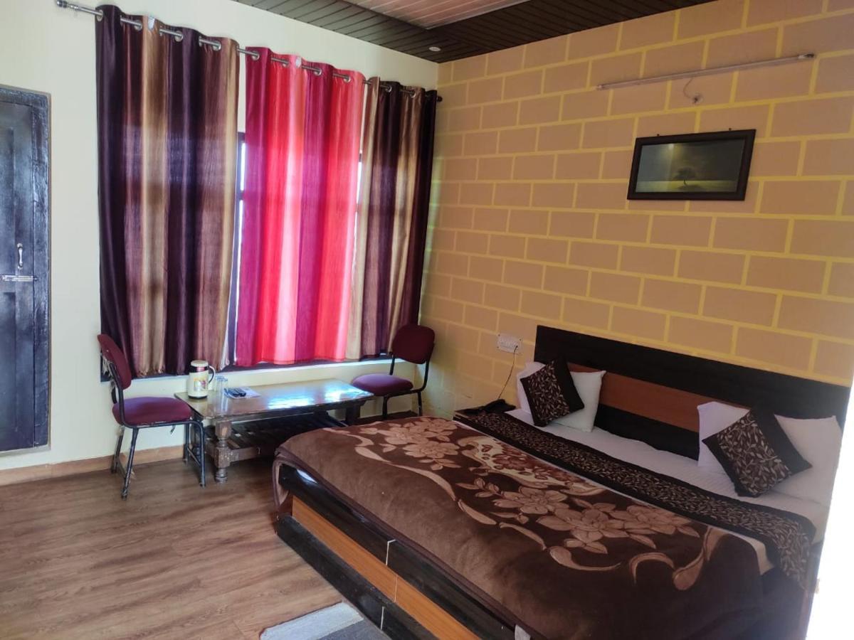Hotel Deepraj, กอซานี ภายนอก รูปภาพ