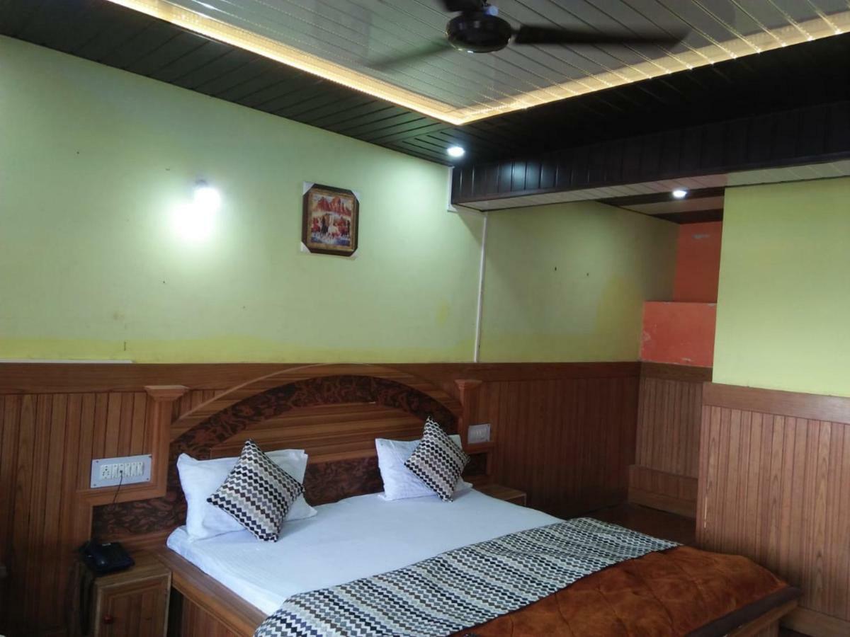 Hotel Deepraj, กอซานี ภายนอก รูปภาพ