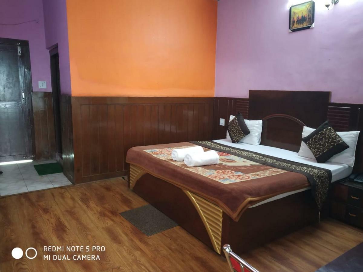 Hotel Deepraj, กอซานี ภายนอก รูปภาพ