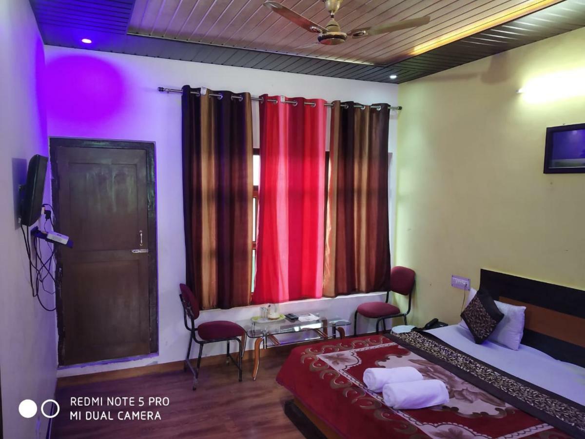 Hotel Deepraj, กอซานี ภายนอก รูปภาพ