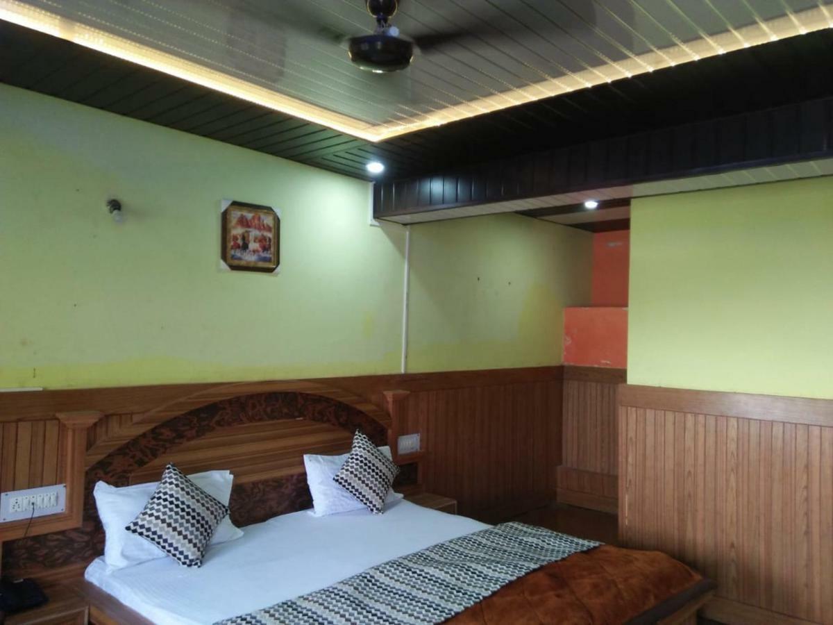 Hotel Deepraj, กอซานี ภายนอก รูปภาพ